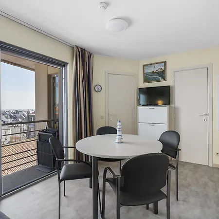 Ocean - 714 Apartment